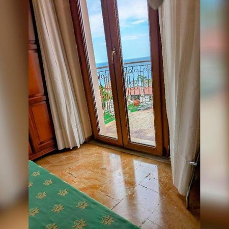 Paradiso Hotel Ristorante Riaci Capo Kültér fotó