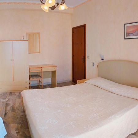 Paradiso Hotel Ristorante Riaci Capo Kültér fotó
