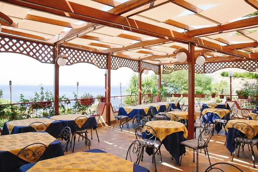 Paradiso Hotel Ristorante Riaci Capo Kültér fotó