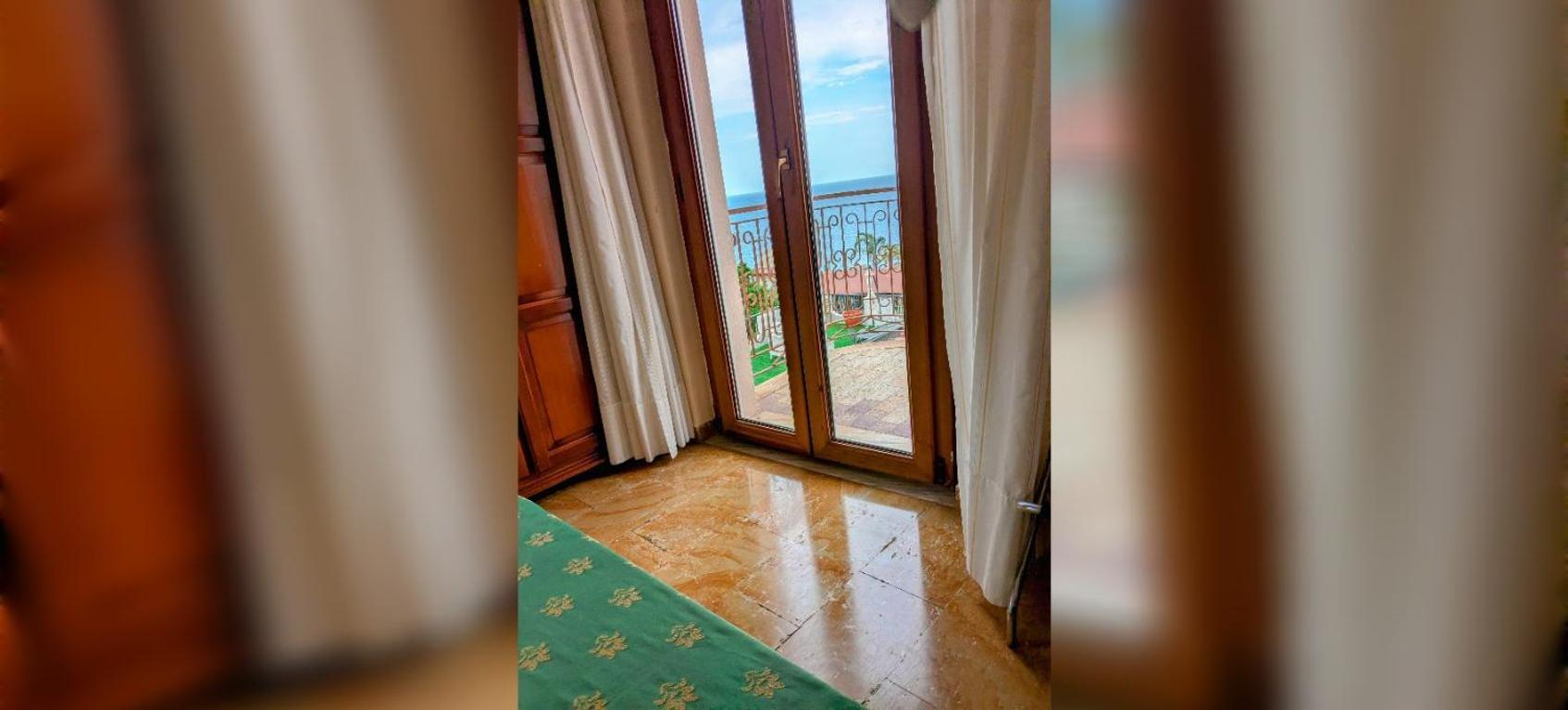 Paradiso Hotel Ristorante Riaci Capo Kültér fotó