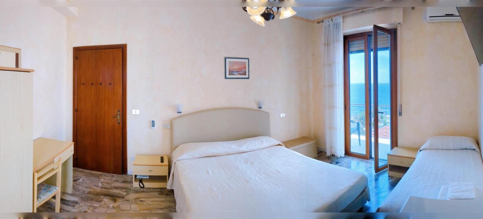 Paradiso Hotel Ristorante Riaci Capo Kültér fotó