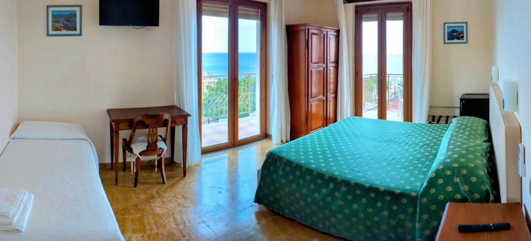 Paradiso Hotel Ristorante Riaci Capo Kültér fotó