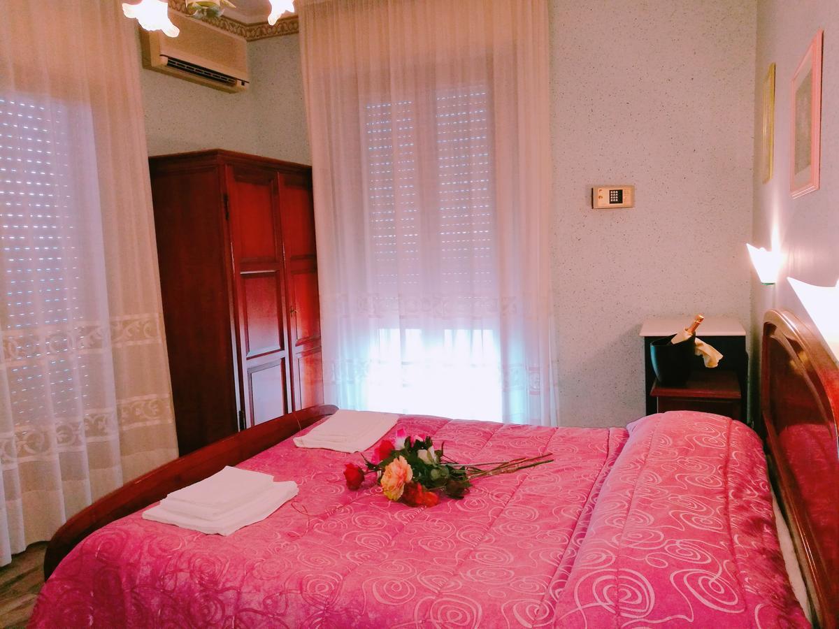 Paradiso Hotel Ristorante Riaci Capo Kültér fotó