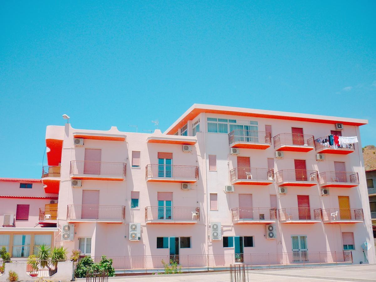 Paradiso Hotel Ristorante Riaci Capo Kültér fotó