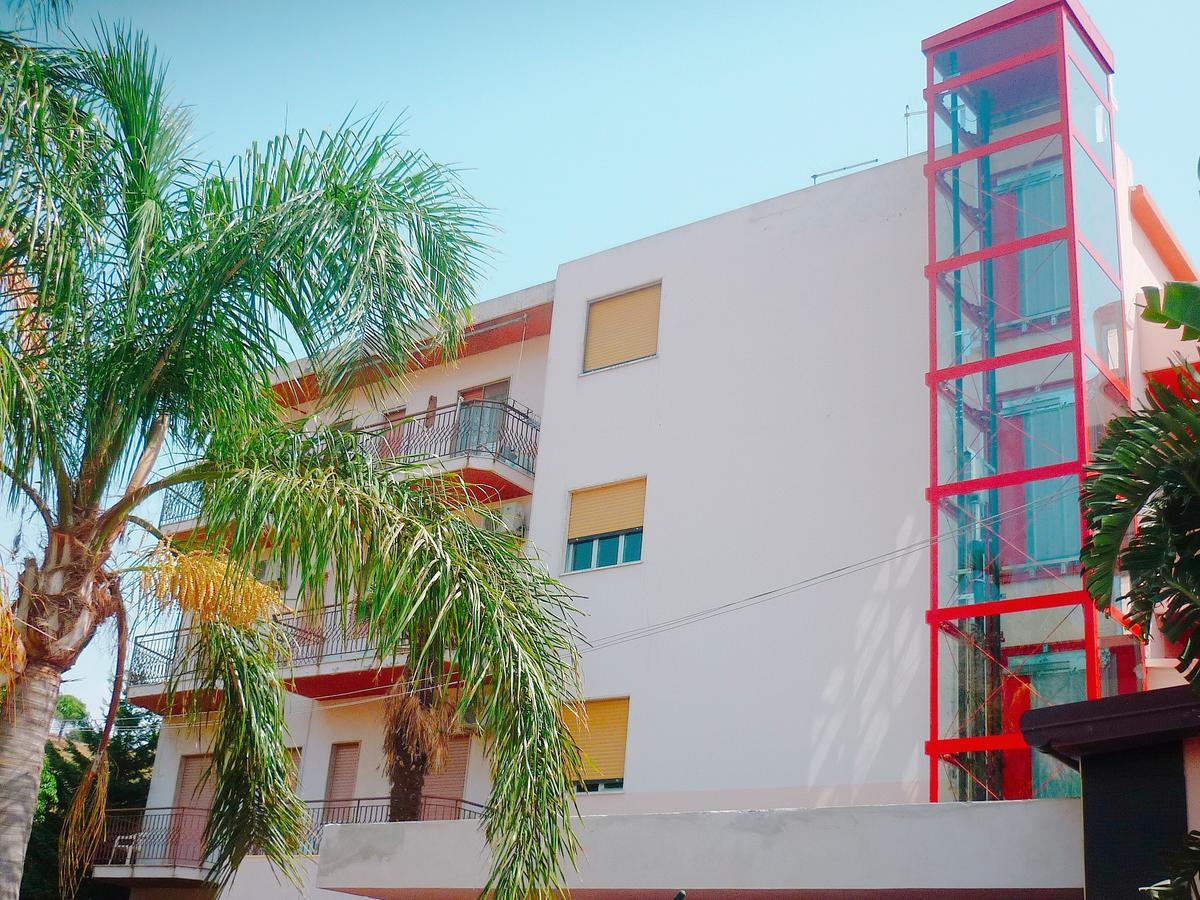 Paradiso Hotel Ristorante Riaci Capo Kültér fotó