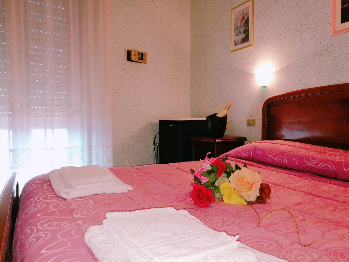 Paradiso Hotel Ristorante Riaci Capo Kültér fotó