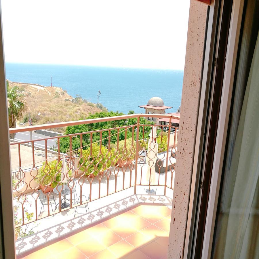 Paradiso Hotel Ristorante Riaci Capo Kültér fotó